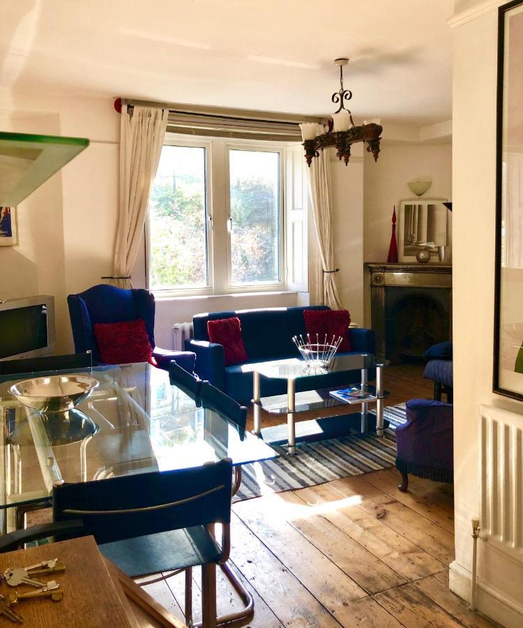 Lauras Townhouse Apartments Dressmakers Salon باث المظهر الخارجي الصورة