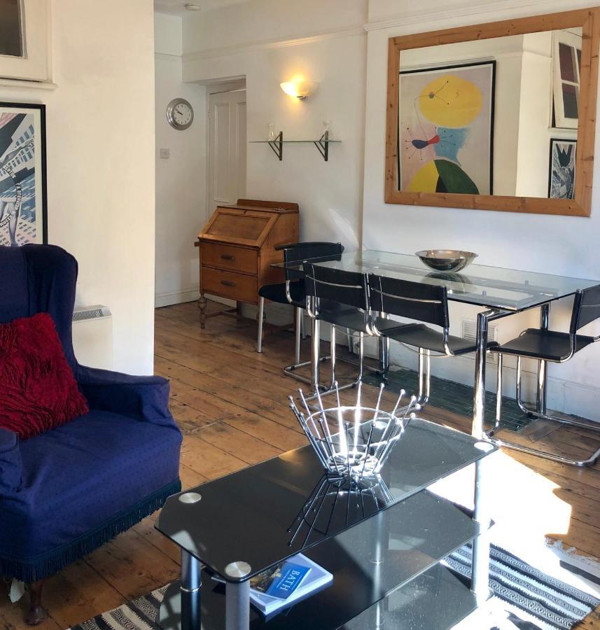 Lauras Townhouse Apartments Dressmakers Salon باث المظهر الخارجي الصورة