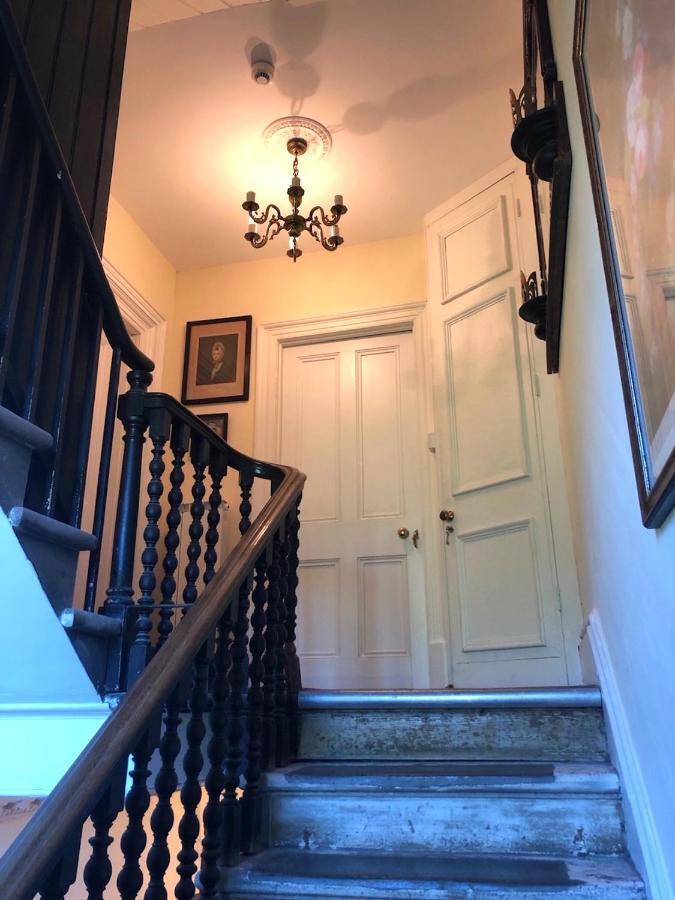 Lauras Townhouse Apartments Dressmakers Salon باث المظهر الخارجي الصورة