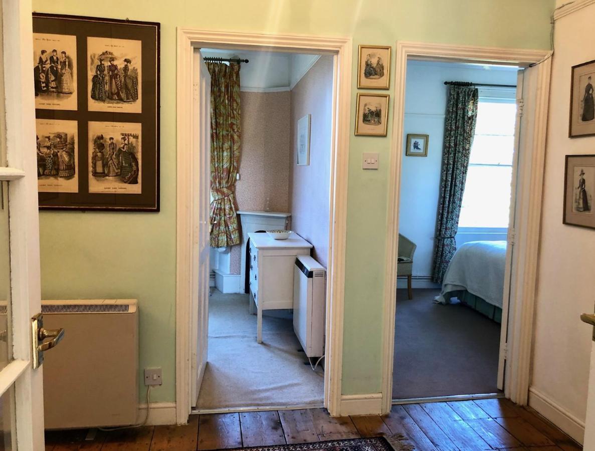 Lauras Townhouse Apartments Dressmakers Salon باث المظهر الخارجي الصورة